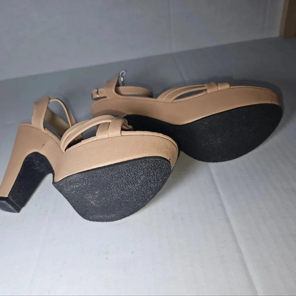 Braided Detail Open Toe Low Platform Sandals - Picture 3 of 10